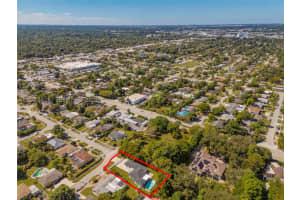 651 NE 172nd St, Miami, FL 33162, - MLS#A12027616