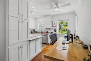 5530 SW 76th St a, Miami, FL 33143, - MLS#A12027715