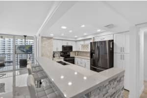 2655 Collins Ave APT 1407, Miami Beach, FL 33140, - MLS#A12027779