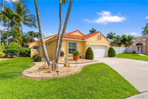 1090 NW 192nd Ave, Pembroke Pines, FL 33029, - MLS#A12028065