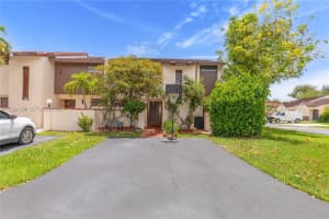 9055 Sw 149th Pl, Miami
