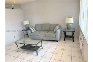 725 SW 11th Ave f8, Hallandale Beach, FL 33009, - MLS#A12028114