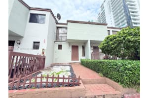 1901 S River Drive 5a, Miami, Fl 33125, Miami