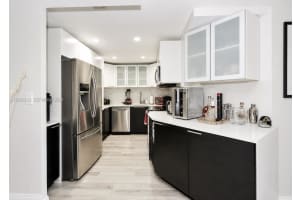 2500 Parkview Dr APT 1815, Hallandale Beach, FL 33009, - MLS#A12028219
