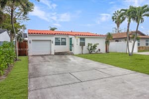 2215 Cleveland St, Hollywood, FL 33020, - MLS#A12028245