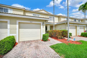 5927 Royal Way, Tamarac, FL 33321, - MLS#A12028325