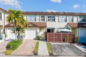 9581 Sw 3rd St, Pembroke Pines 9581 Sw 3rd St, Pembroke Pines