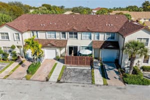9581 SW 3rd St, Pembroke Pines, FL 33025, - MLS#A12028530