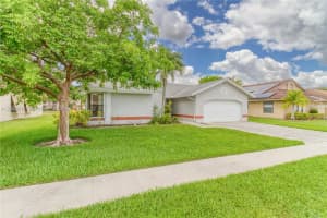 10360 NW 31st Ct, Sunrise, FL 33351, - MLS#A12028614