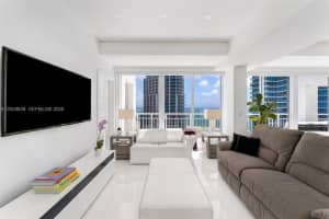 400 South Pointe Dr, Miami Beach, FL 33139, - MLS#A12028639