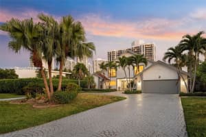 413 Holiday Dr, Hallandale Beach