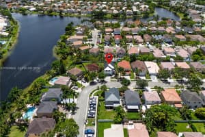 641 NW 158th Ave, Pembroke Pines, FL 33028, - MLS#A12028865