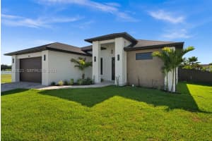 415 NW 37th Ave, Cape Coral, FL 33993, - MLS#A12028921