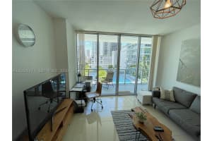 79 SW 12th St Apt 1211-S, Miami, FL 33130, - MLS#A12028970