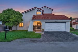 17532 Nw 61st Ct N, Hialeah