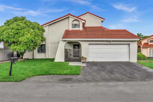 17532 NW 61st Ct N, Hialeah, FL 33015, - MLS#A12029036