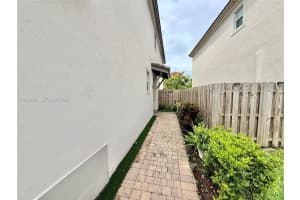 2462 NW 131st Cir, North Miami, FL 33167, - MLS#A12029043