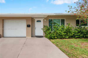 4905 NW 47th Ave, Tamarac, FL 33319, - MLS#A12029080