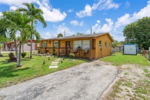 650 NW 3rd Ave, Deerfield Beach, FL 33441, - MLS#A12029089