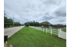 MLS# A12029145, Homestead, Florida 33031