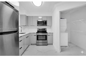 6135 NW 186th St APT 202, Hialeah, FL 33015, - MLS#A12029279