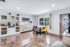 7211 NW 76th St, Tamarac, FL 33321, - MLS#A12029312