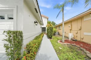 531 SW 176th Ave, Pembroke Pines, FL 33029, - MLS#A12029476