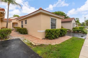 17953 SW 11th St, Pembroke Pines, FL 33029, - MLS#A12029510