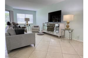 500 SW 130th Terrace APT 110A, Pembroke Pines, FL 33027, - MLS#A12029525