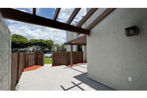 10303 NW 9th St Cir Apt 102-16, Miami, FL 33172, - MLS#A12029845