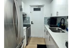10900 Sw 104th St 107, Miami