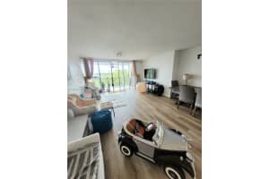 1780 NE 191st St Apt 611-2, Miami, FL 33179, - MLS#A12029963