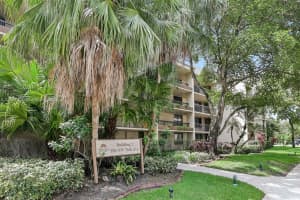 100 76th Avenue, Plantation, FL 33324 - MLS#A12030109