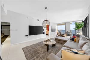 1010 Brickell Avenue, Miami, FL 33131 - MLS#A12030142