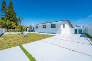 11851 Sw 181st St, Miami