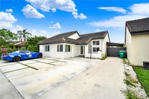 6661 127th Path, Miami, FL 33183 - MLS#A12030521