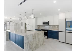 291 E Shore Dr E, Miami