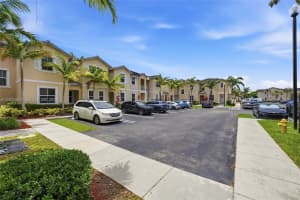 142 SE 28th Ter UNIT 6, Homestead, FL 33033, - MLS#A12030657