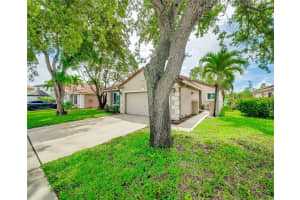 1901 NW 180th Way, Pembroke Pines, FL 33029, - MLS#A12030773