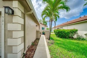 1901 NW 180th Way, Pembroke Pines, FL 33029, - MLS#A12030773