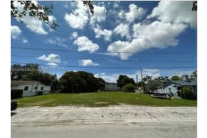 1624 Nw 60th St Miami, FL 33142 - MLS#A12031070