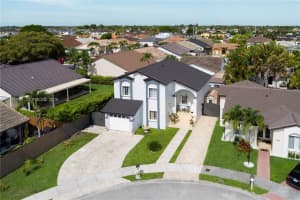1084 SW 142nd Pl, Miami, FL 33184, - MLS#A12031192