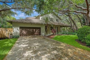 8200 SW 182nd St, Palmetto Bay, FL 33157, - MLS#A12031205