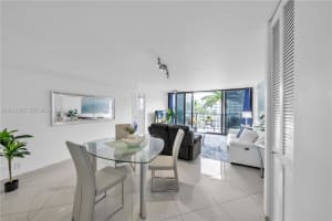 2101 S Ocean Dr APT 204, Hollywood, FL 33019, - MLS#A12031376