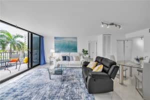 2101 S Ocean Dr APT 204, Hollywood, FL 33019, - MLS#A12031376
