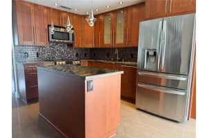 19220 25th Avenue, Miami, FL 33180 - MLS#A12031387