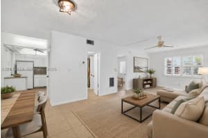 649 W Oakland Park Blvd APT 105A, Wilton Manors, FL 33311, - MLS#A12031417