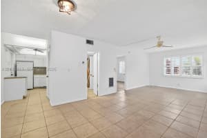 649 W Oakland Park Blvd APT 105A, Wilton Manors, FL 33311, - MLS#A12031417