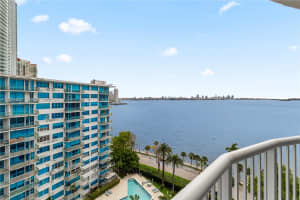 1420 Brickell Bay Drive, Miami, FL 33131 - MLS#A12031437