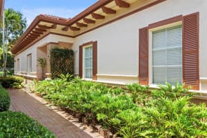 16132 Emerald Estates Dr, Weston, FL 33331, - MLS#A12031485